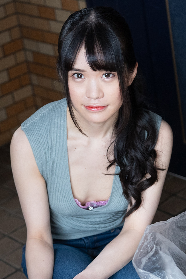 Braless Neighbor In The Morning: Nagisa Kazama