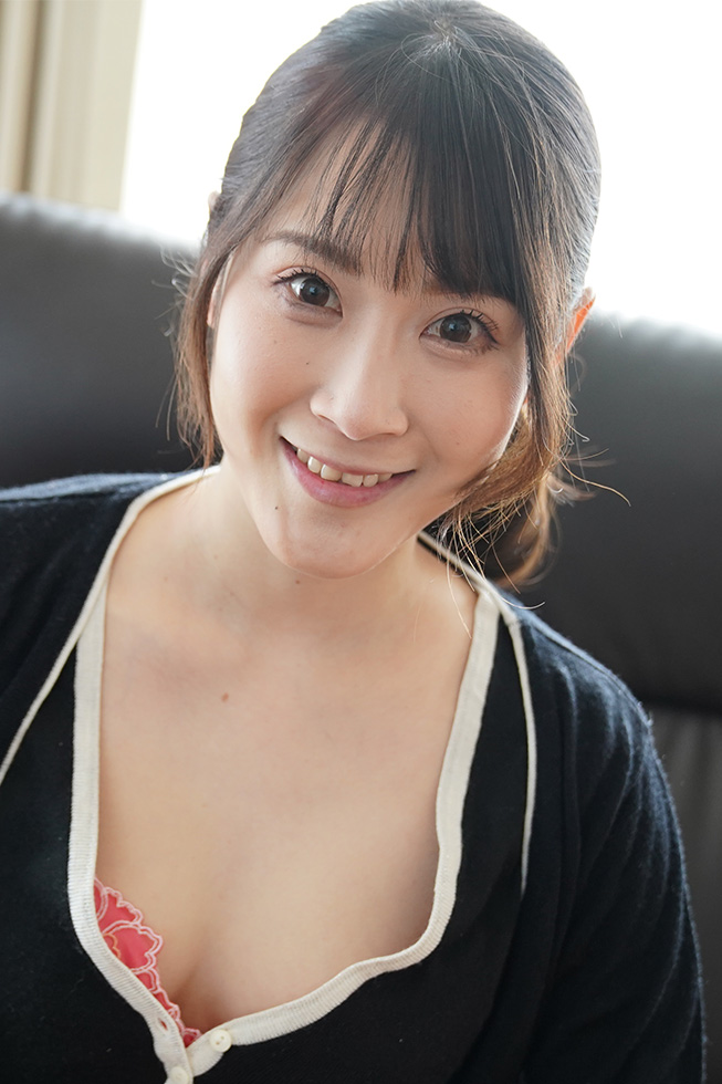 Braless Neighbor In The Morning: Ayana Yamagishi