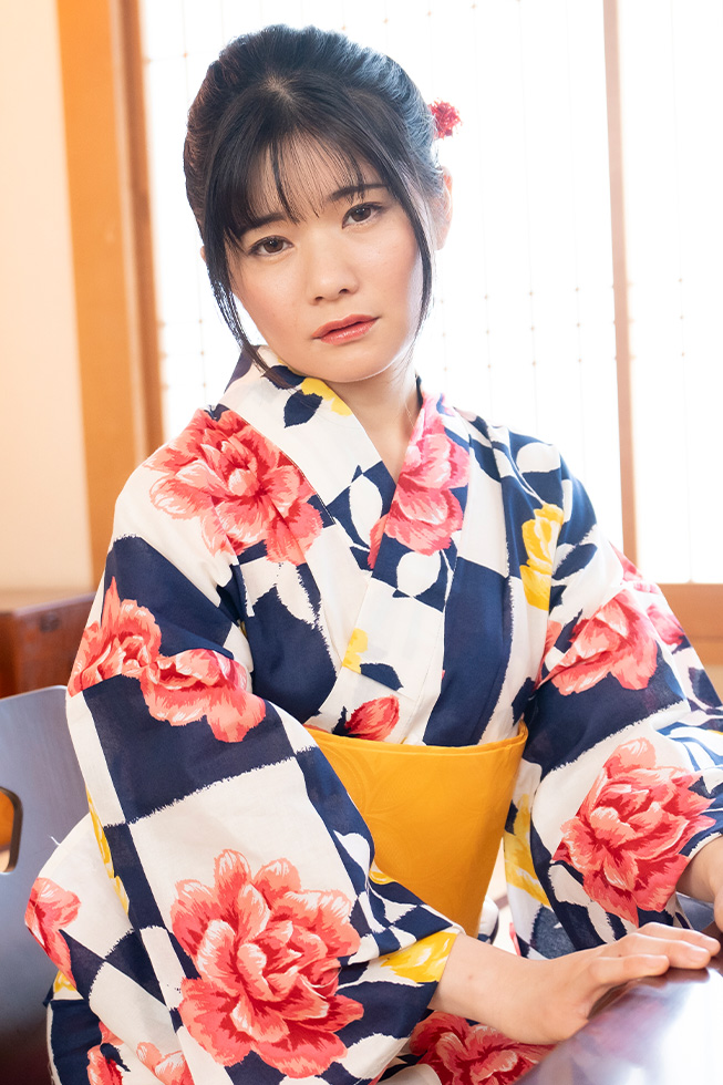 Housewife's Hot Spring Adultery Travel Diary Vol.2 - Rin Fujino